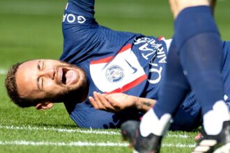 neymar nu vrea sa joace pe teren sintetic este o porcarie 68c7f9bb3ee13