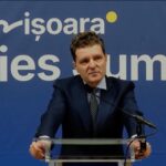 nicusor dan discurs plin de gafe la timisoara invatamfuram unii de la altii seful statului a lasat impresia ca nu si gaseste cuvintele video 68dbae30ec552