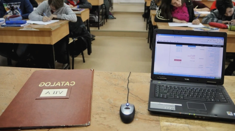 norma didactica rezolvata inainte de inceperea scolii sefa isj iasi nu avem profesori titulari care sa nu si rezolve problema incadrarii 68bb7e593a49c