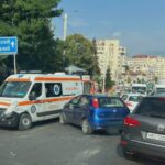 o ambulanta de la saj iasi a fost implicata intr un accident rutier 68b54adc18a01