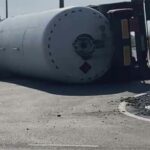 o cisterna care transporta gaz metan s a rasturnat in apropierea localitatii vasluiene simila sunt scurgeri de incarcatura 68b6fd57e8ef2