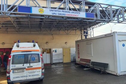 o femeie care venea sa se inchine la moastele sfintei parascheva a ajuns la spital dupa ce a cazut in vagonul cuseta de la aproape doi metri inaltime 68c9249eb345f