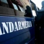 o femeie din tulcea a fost batuta de o vecina in timp ce incerca sa si elibereze sotul blocat intr o boxa 68beee135086c