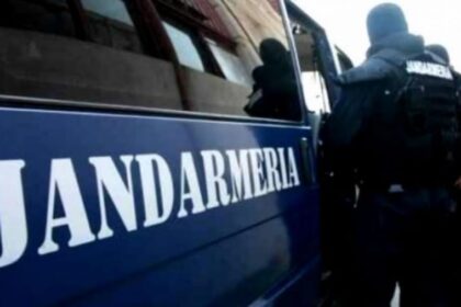 o femeie din tulcea a fost batuta de o vecina in timp ce incerca sa si elibereze sotul blocat intr o boxa 68beee135086c