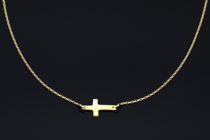 patru ani de libertate costul platit de un iesean pentru doua lantisoare de aur smulse de la gatul unor femei in mijlocul strazii 68c050a947a3d