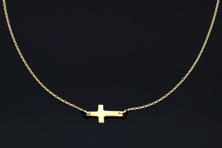 patru ani de libertate costul platit de un iesean pentru doua lantisoare de aur smulse de la gatul unor femei in mijlocul strazii 68c050a947a3d