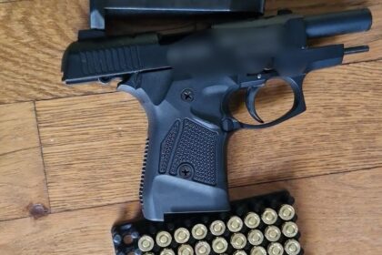 pistoale munitie si multa cocaina langa aeroportul iasi ce au facut politistii 68d2876019e8d