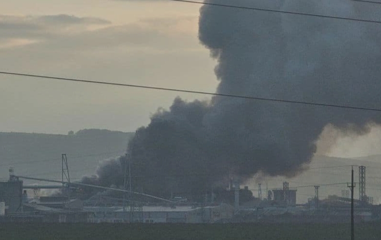 plan rosu de interventie activat in urma unei explozii urmate de incendiu la o fabrica de lemn din sebes 4 persoane ranite video 68b53843c0dd9