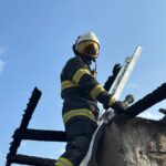 pompierii ieseni din nou la datorie incendiu intr o gospodarie din dobrovat 68c5a260d3819