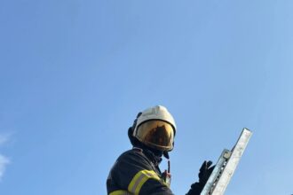 pompierii ieseni din nou la datorie incendiu intr o gospodarie din dobrovat 68c5a260d3819