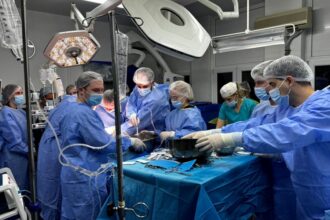 poveste trista dar cu happy end copilul de suflet al spitalului de copii din iasi a primit o sansa reala la viata abia acum dupa dupa 19 ani marian face dializa de la 7 ani 68d416d2aded9