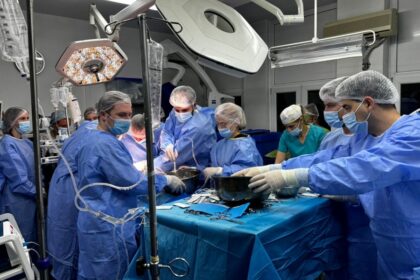 poveste trista dar cu happy end copilul de suflet al spitalului de copii din iasi a primit o sansa reala la viata abia acum dupa dupa 19 ani marian face dializa de la 7 ani 68d416d2aded9