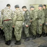 proces inedit la iasi cere pensie speciala militara si despagubiri de 50 000 lei la stat pentru suferintele indurate pe perioada armatei obligatorii de un an facute in 1996 68b4f191cf617