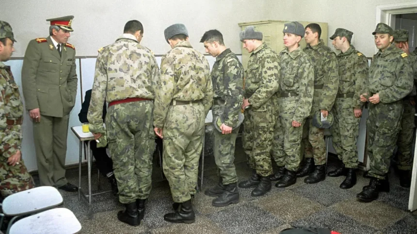 proces inedit la iasi cere pensie speciala militara si despagubiri de 50 000 lei la stat pentru suferintele indurate pe perioada armatei obligatorii de un an facute in 1996 68b4f191cf617