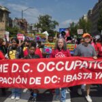 proteste masive anti trump in washington oamenii sunt revoltati fata de trimiterea trupelor in capitala sua 68bf1d7e10670