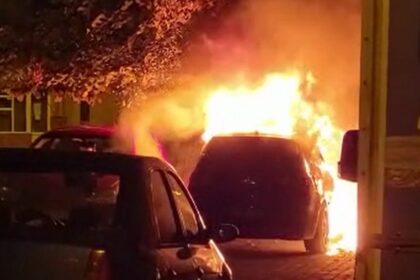 razbunare socanta la barlad un barbat voia sa mutileze cu acid un politist rutier sa fie bucuros ca a scapat doar cu masina incendiata 68c92bb201d32