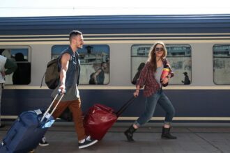 reducere de 90 la pretul biletelor de tren pentru studenti doar intre localitatea de domiciliu si cea in care studiaza anunta cfr calatori 68d69b4d2194e
