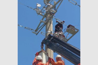 retelele de gaze si electricitate 52 de firme se bat pe contractele din moldova 68b7b053cc8ab