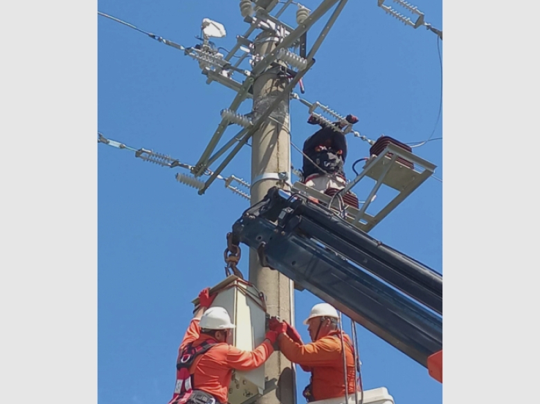 retelele de gaze si electricitate 52 de firme se bat pe contractele din moldova 68b7b053cc8ab