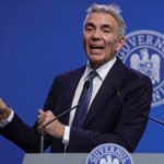 rizea arunca bomba anastasiu a primit spaga intr un complex rezidential de la marginea bucurestiului video 68cd56f0254a7