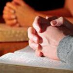 scandal de proportii la un liceu din constanta un profesor de religie ar fi incercat sa corupa sexul doi adolescenti 68d114f113829