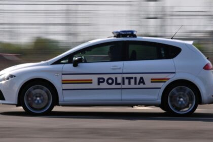 scandal intre vecine soldat cu lovituri din ambele parti miza a fost boxa blocului dupa ce un barbat a ramas blocat acolo 68bef457f3e92