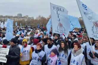 sindicalistii din educatie tot mai frustrati ca profesorii nu se alatura protestelor ce mesaj au transmis azi 68ba9660cf738