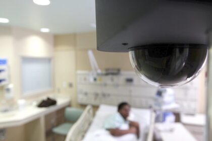 spitalele publice si private vor fi obligate sa instaleze butoane de panica la patul pacientilor proiectul usr a fost adoptat de parlament 68d3d7973015e