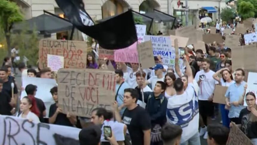 studentii anunta proteste ample austeritatea lui bolojan ii loveste in plin 68cae1d199dab