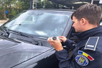 surprize surprize la frontiera o masina urmarita international oprita la sculeni 68c94b599ee9d