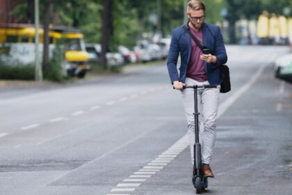 tanar de 22 de ani cercetat dupa ce a lovit mortal o femeie cu trotineta pe trecerea de pietoni 68b70086a732c