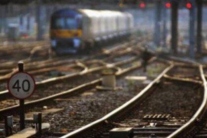 tanar de 24 de ani gasit mort pe linia de tren in gara alba iulia nu este exclus sa se fi sinucis 68ca7d2057872