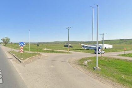 teren imens cat pentru un parc industrial scos la vanzare pe europeana langa avion cine e vanzatorul 68c94ed2384e3