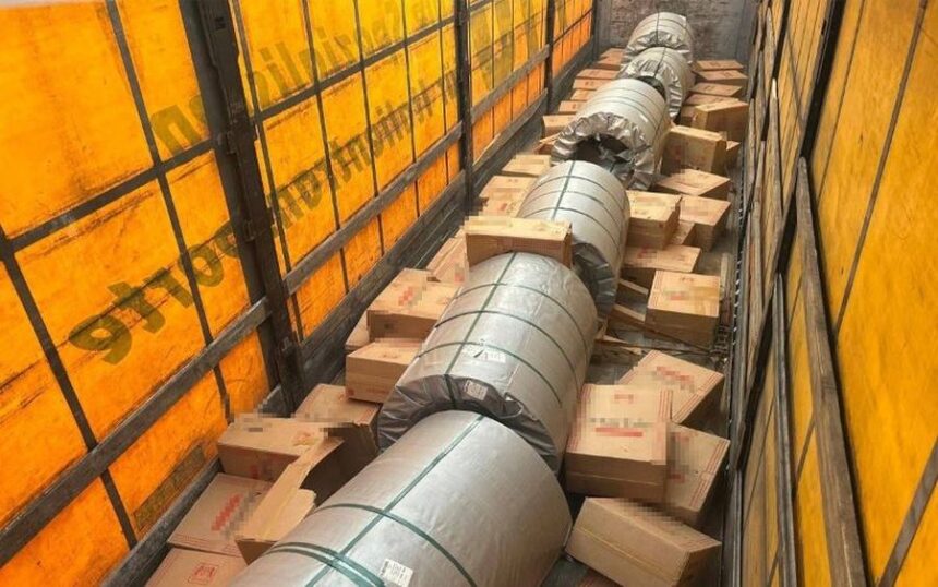 tigari de contrabanda in valoare de jumatate de milion de lei descoperite de politistii de frontiera constanteni ascunse intr un camion video 68be9fb8ae263