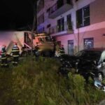 tir scapat de sub control la cluj a lovit doua masini parcate si un stalp apoi s a izbit de o cladire 68c25ae948abb