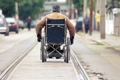topul regiunilor din romania dupa numarul persoanelor cu handicap guvernul vorbeste de posibile fraude vrea sa modifice criteriile de incadrare in grad 68c8b41d89dad