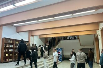 trei sectii de votare la iasi pentru alegerile din moldova chirica vorbeste despre rudele ucise cu salbaticie in lagarele siberiene 68d2b788e1138