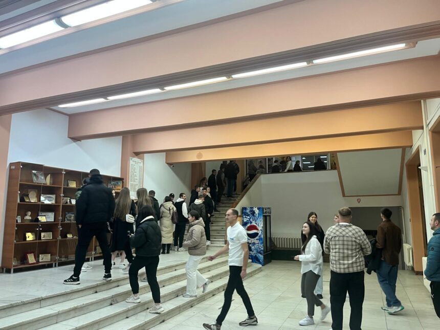 trei sectii de votare la iasi pentru alegerile din moldova chirica vorbeste despre rudele ucise cu salbaticie in lagarele siberiene 68d2b788e1138