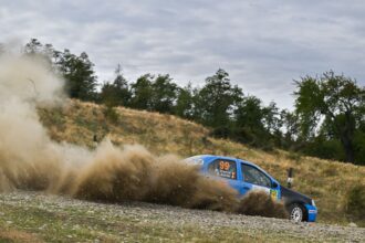 tuiasimotorsport singura echipa universitara prezenta in campionatul national de raliuri victorie la cupa dacia raliul valcii 68db8b4901105