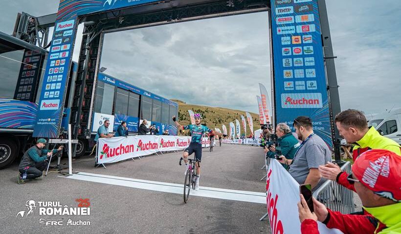 turul romaniei italianul cesare chesini a castigat etapa a doua a competitiei 68c2c583e8633