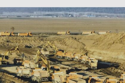 umbrarescu si a dus armata de muncitori pe autostrada iasului 68b70f3be8521