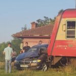 un autoturism in care se aflau doua persoane lovit de tren in iasi un copil a fost transportat la spital 68b77bb0c10e7 1