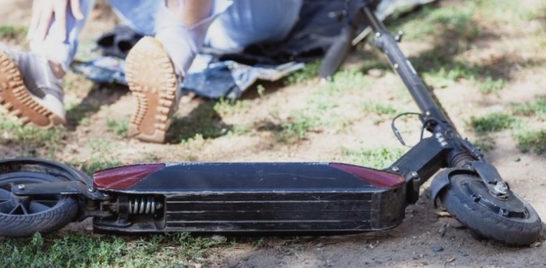 un baiat de 13 ani a fost ranit grav dupa ce a cazut de pe o trotineta electrica in sibiu 68b7e5368a370