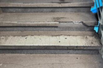 un barbat a murit la spitalul judetean resita dupa ce o treapta s ar fi rupt sub el ancheta uriasa 68c7ecbc1ca2f