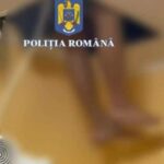 un barbat cautat de politia capitalei s a ascuns intr o gaura din tavan cand au venit mascatii sa l ridice video 68cd70fc1d887