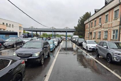 un cunoscut analist politic revoltat de cat a stat in vama la sculeni amintiri din alta lume faceti ceva prea mult pentru ambitiile de apropiere 68c3e5dd0a498