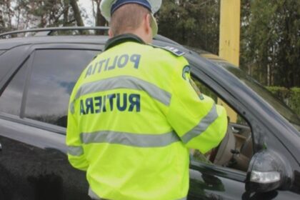 un sofer care a intors masina in loc de doua ori in mod neregulamentar condamnat la un an si trei luni de inchisoare amanuntul care l a incriminat 68bb7e66838f2