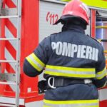 un subofiter isu i a luat la bataie pe pompierii care au venit sa stinga casa pe care singur a incendiat o 68c8589644b3c