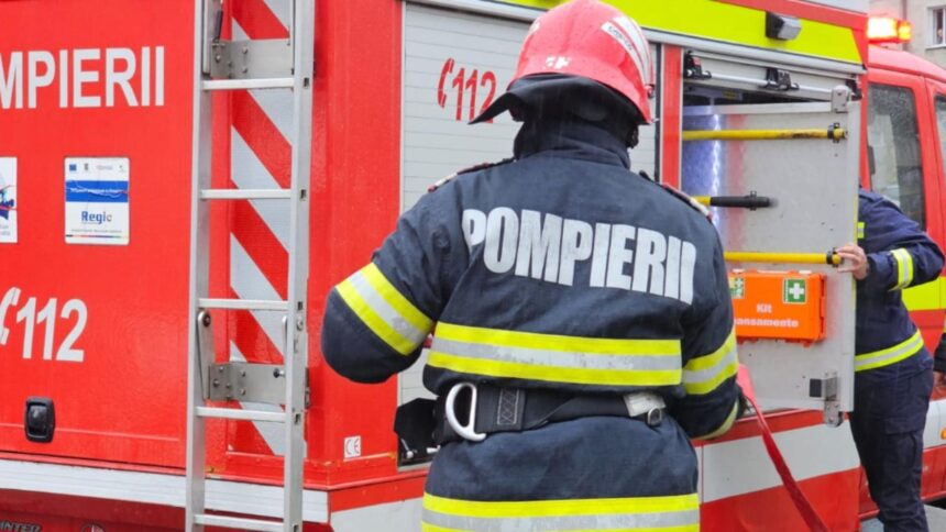 un subofiter isu i a luat la bataie pe pompierii care au venit sa stinga casa pe care singur a incendiat o 68c8589644b3c