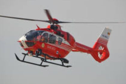 un tanar de 19 ani transportat cu elicopterul smurd la spital dupa ce a cazut de la 7 metri inaltime 68bea6be04209